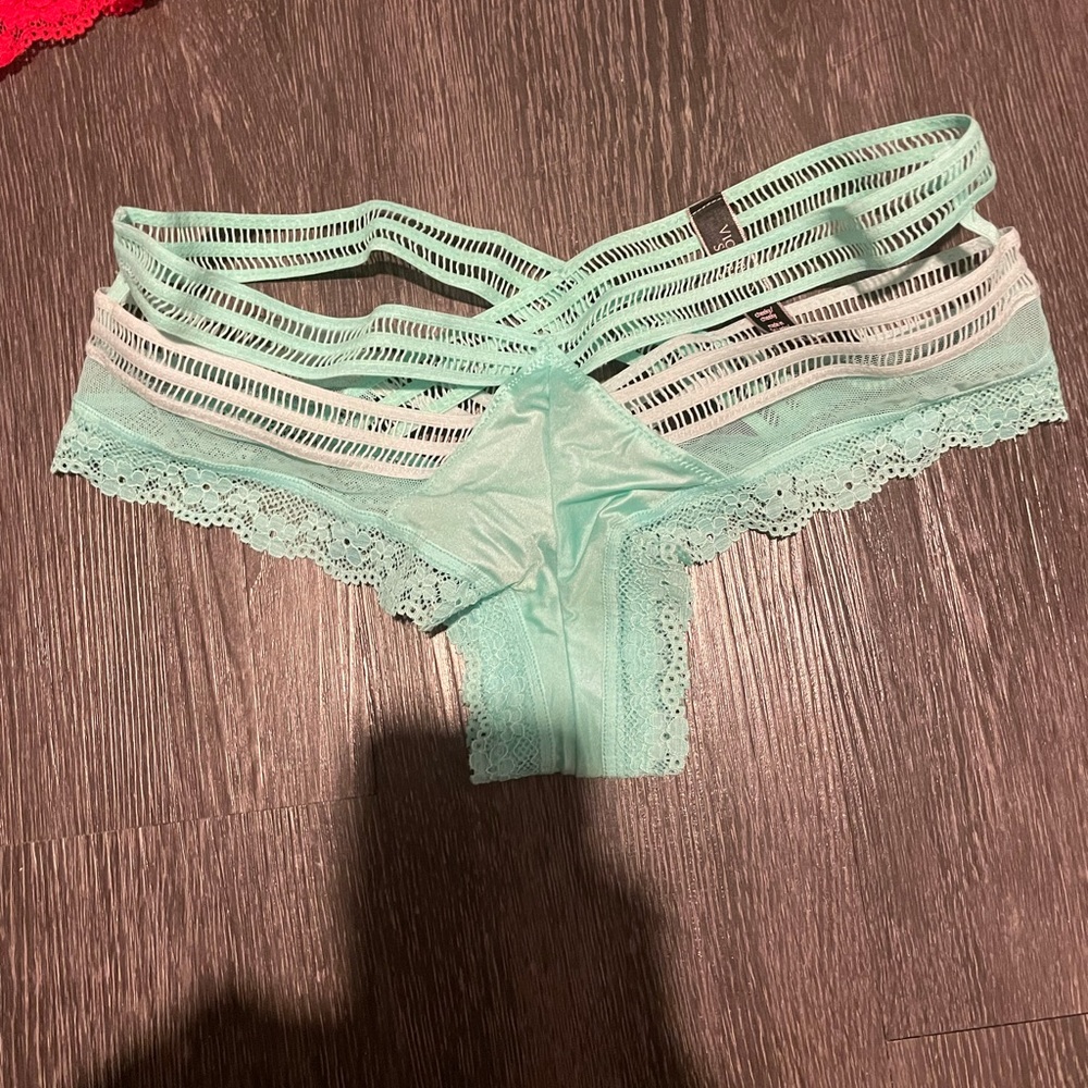 NWOT Victoria’s Secret bottoms